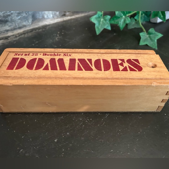 Dominoes game - Picture 3 of 3